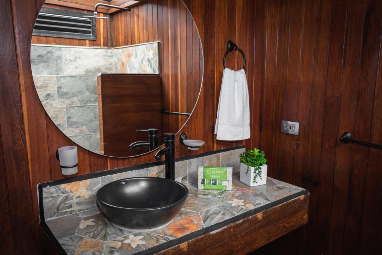Glamping The Mountain Hotel Guatape Ngoại thất bức ảnh