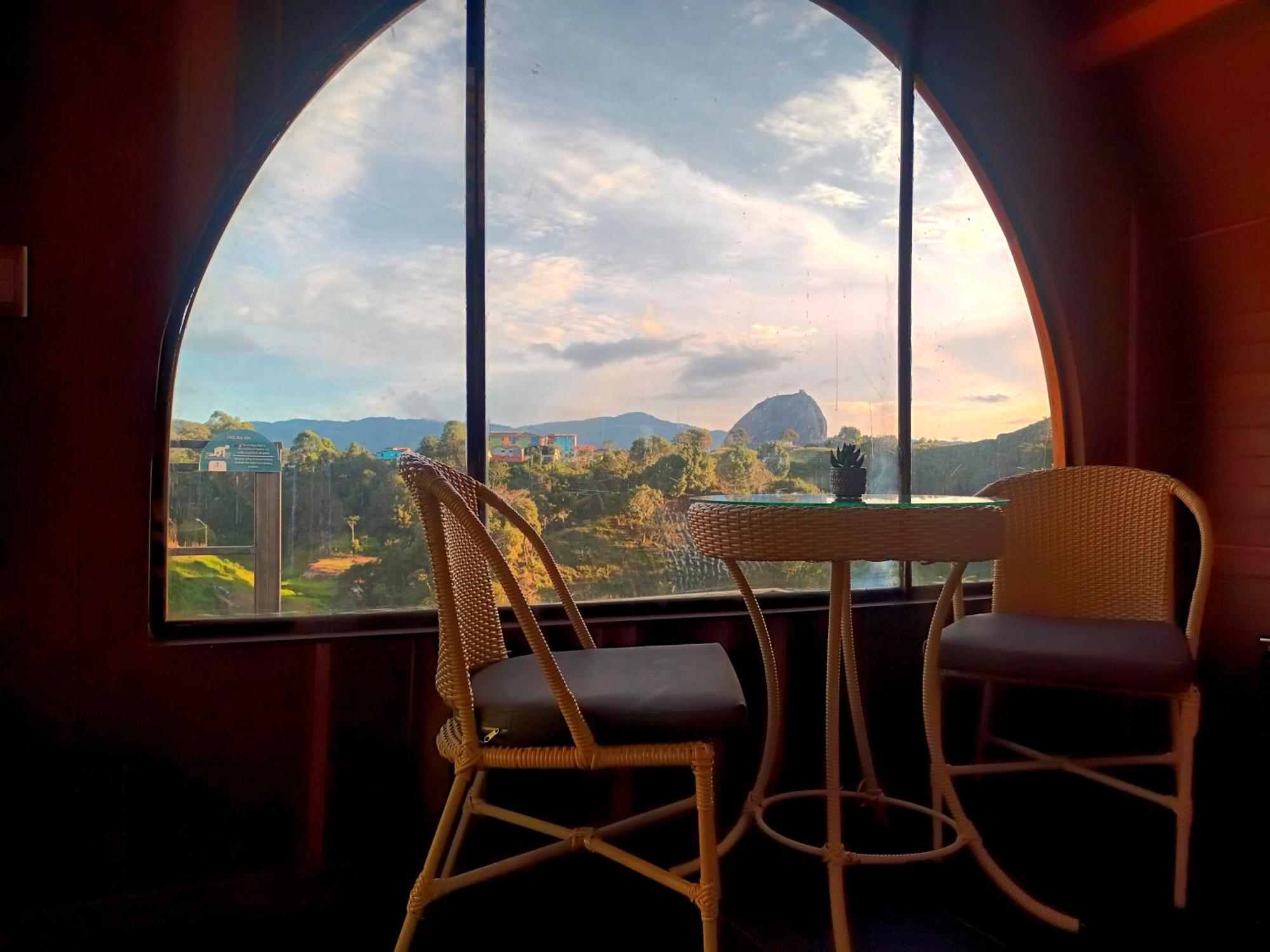 Glamping The Mountain Hotel Guatape Ngoại thất bức ảnh