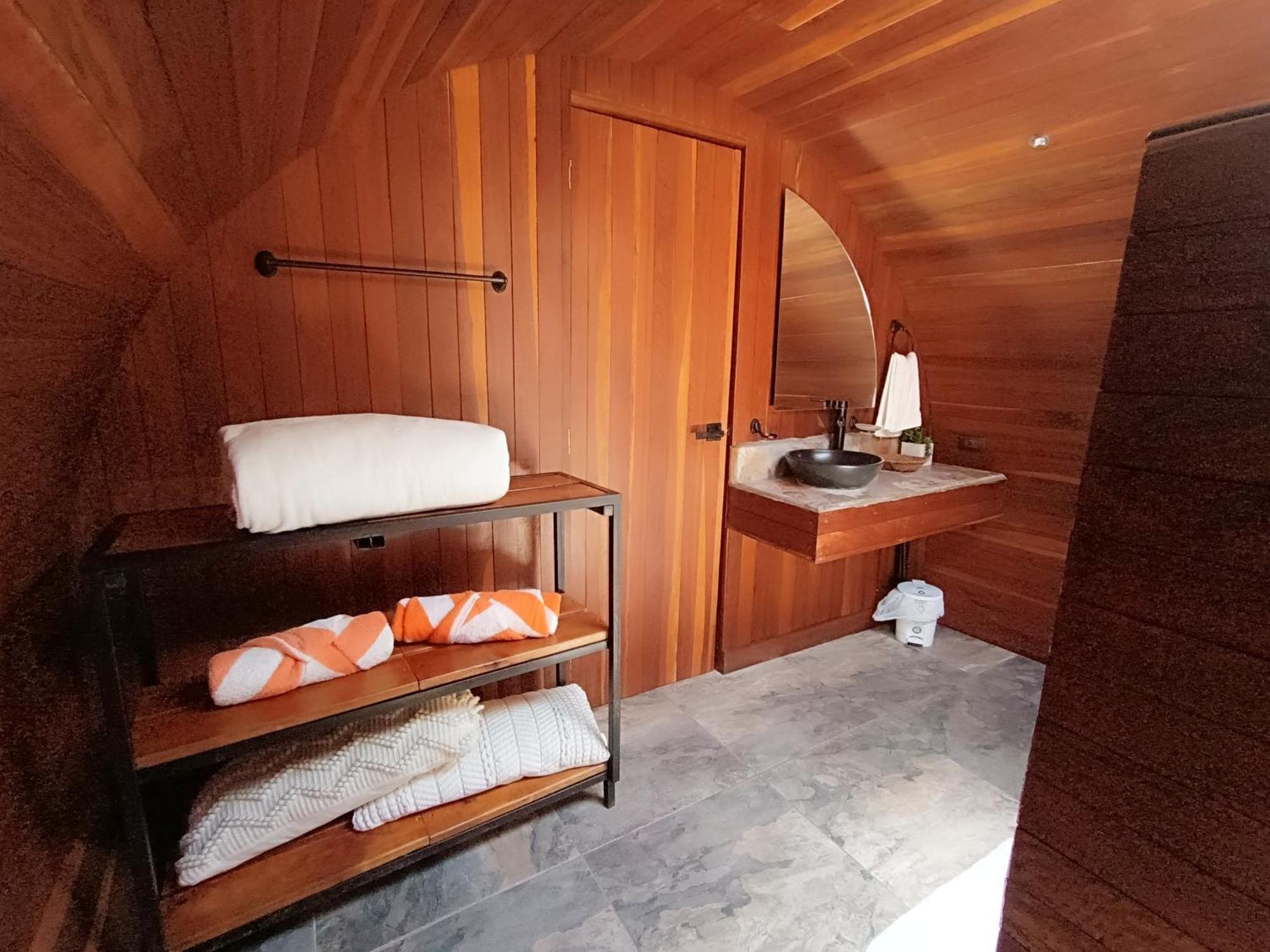 Glamping The Mountain Hotel Guatape Ngoại thất bức ảnh