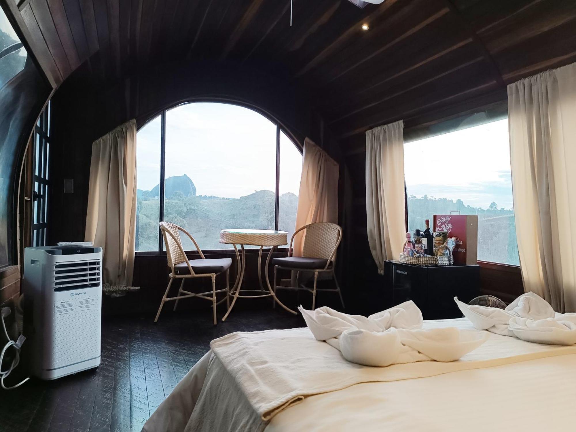 Glamping The Mountain Hotel Guatape Ngoại thất bức ảnh