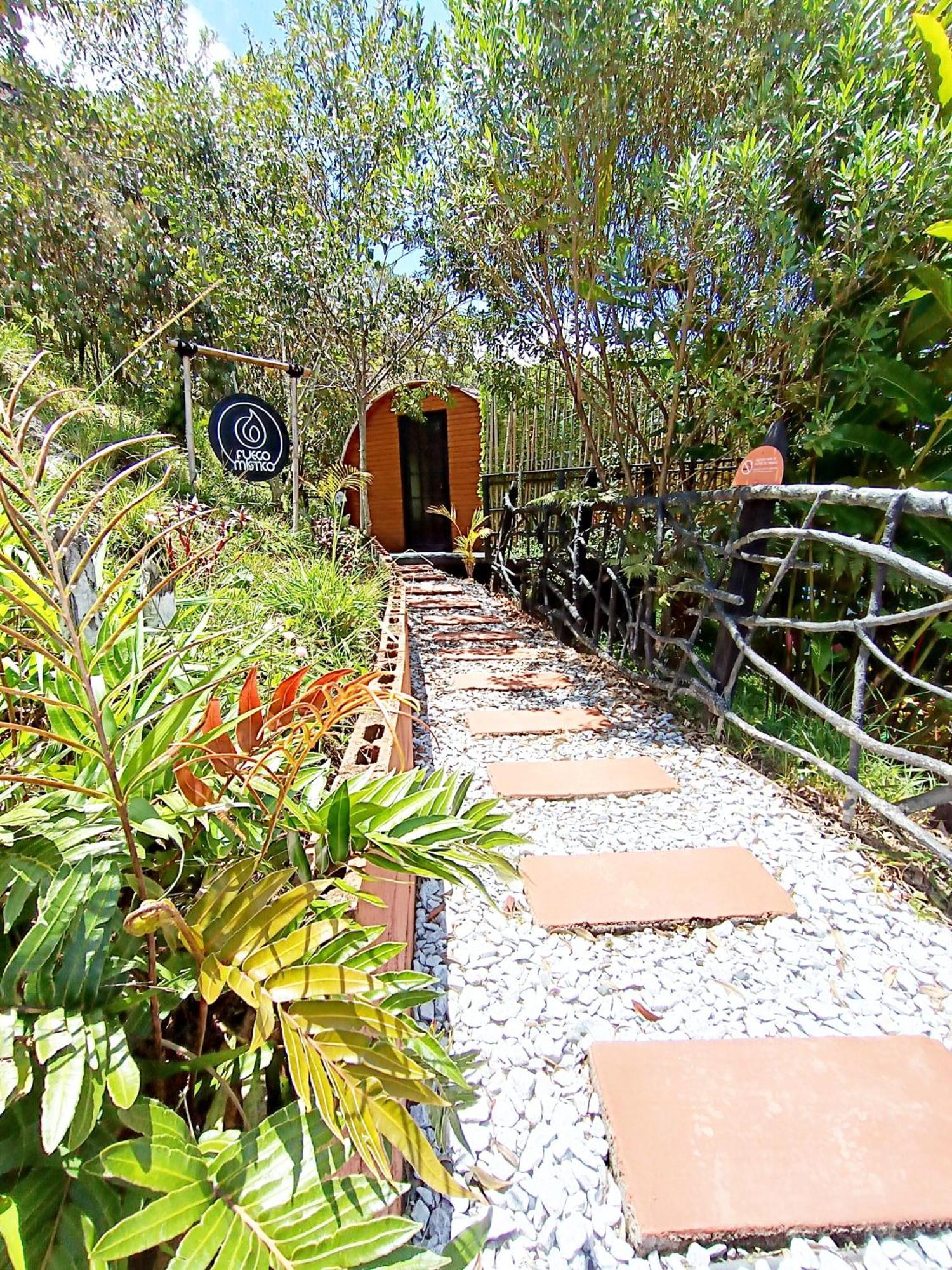 Glamping The Mountain Hotel Guatape Ngoại thất bức ảnh
